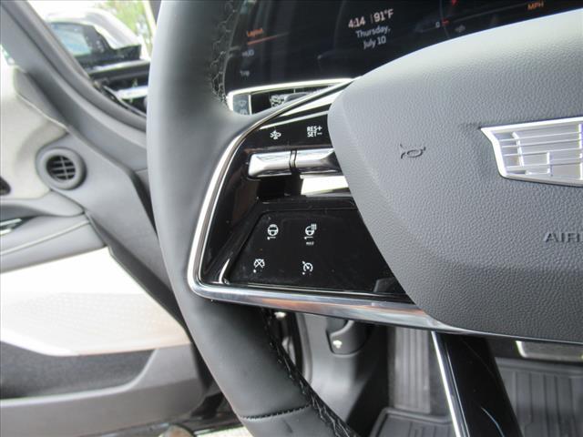 new 2025 Cadillac OPTIQ car, priced at $60,285