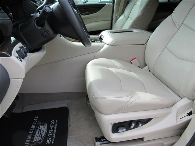 used 2020 Cadillac Escalade car, priced at $47,790