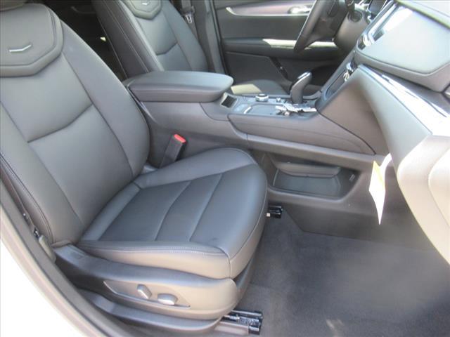 new 2025 Cadillac XT6 car, priced at $54,410
