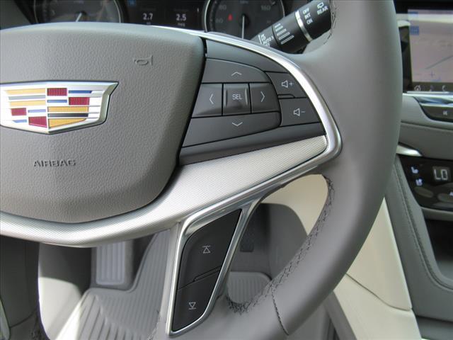 new 2025 Cadillac XT5 car, priced at $62,160