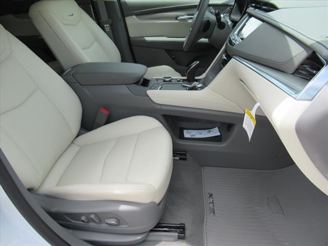 new 2025 Cadillac XT5 car, priced at $62,160