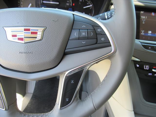 used 2017 Cadillac XT5 car, priced at $21,735