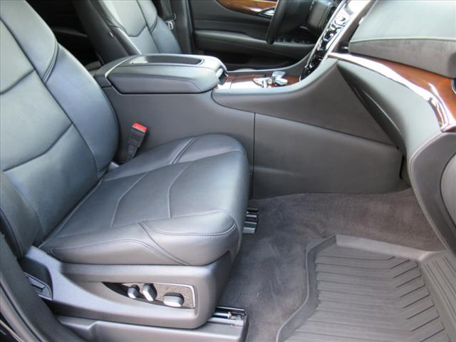 used 2020 Cadillac Escalade ESV car, priced at $39,677