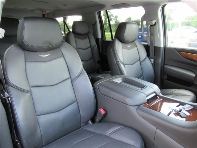 used 2020 Cadillac Escalade ESV car, priced at $39,677