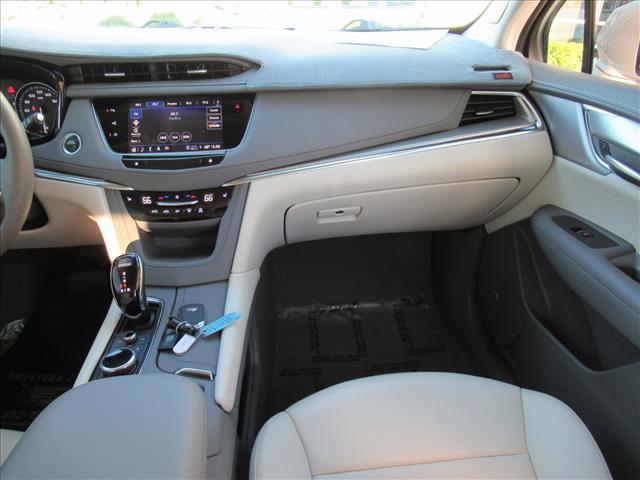 used 2022 Cadillac XT5 car, priced at $38,332