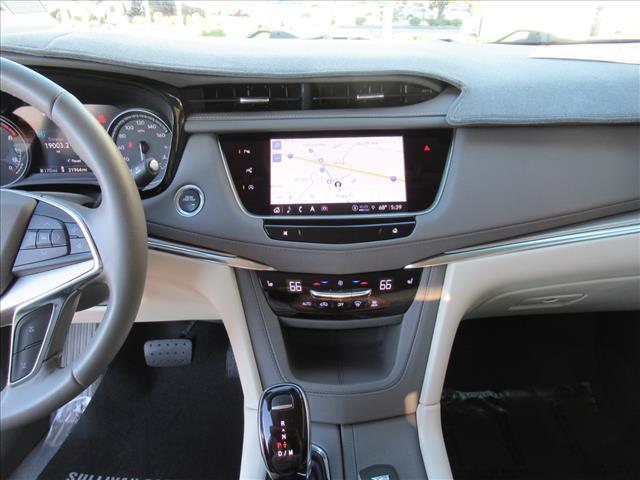 used 2022 Cadillac XT5 car, priced at $38,332