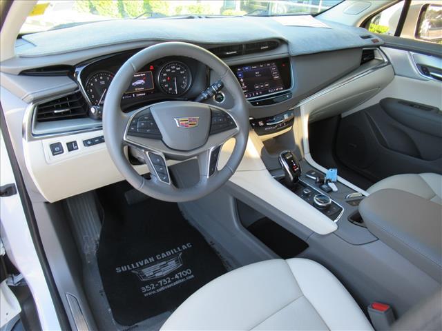 used 2022 Cadillac XT5 car, priced at $38,332