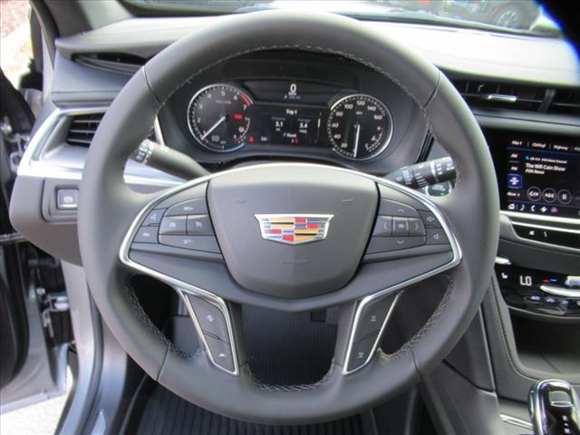 new 2025 Cadillac XT5 car, priced at $48,580