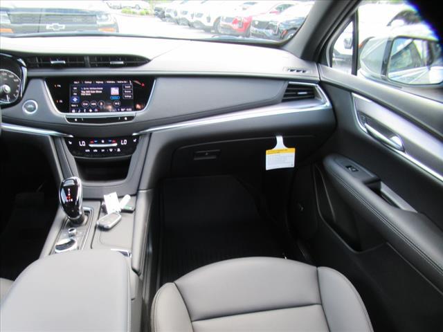 new 2025 Cadillac XT5 car, priced at $48,580
