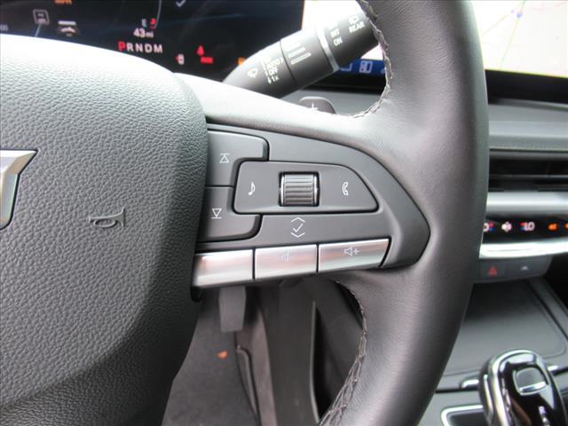 used 2025 Cadillac XT4 car, priced at $38,200