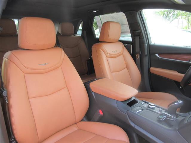 new 2025 Cadillac XT5 car, priced at $58,455