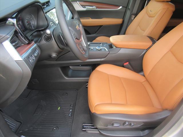 new 2025 Cadillac XT5 car, priced at $58,455