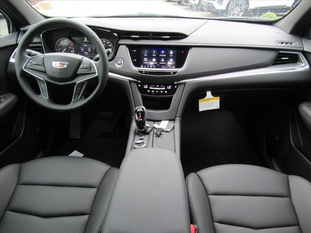 new 2025 Cadillac XT5 car, priced at $48,285