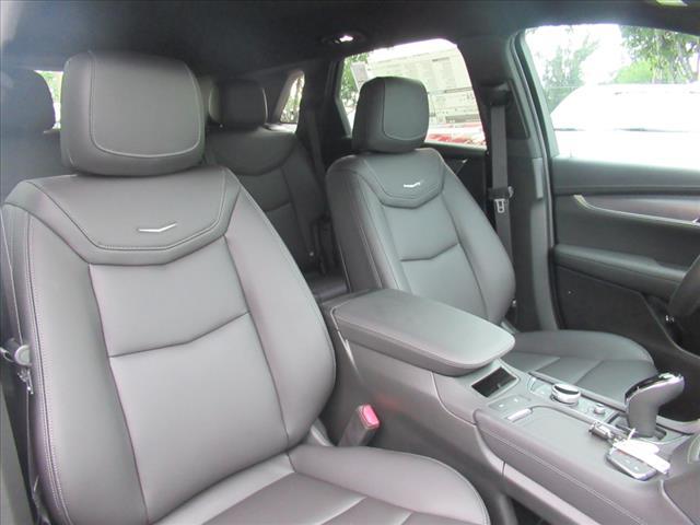 new 2025 Cadillac XT5 car, priced at $48,285