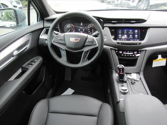 new 2025 Cadillac XT5 car, priced at $48,285