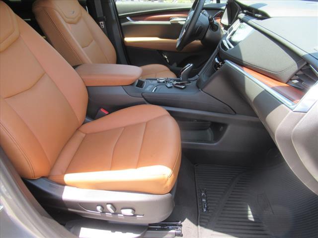 new 2025 Cadillac XT5 car, priced at $57,260