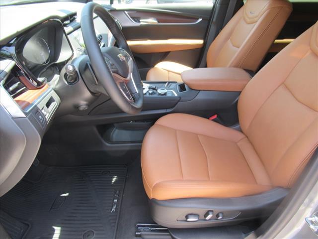 new 2025 Cadillac XT5 car, priced at $57,260