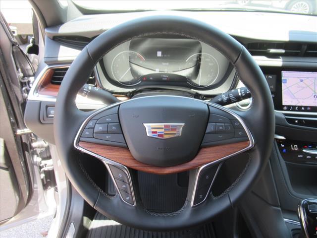 new 2025 Cadillac XT5 car, priced at $57,260