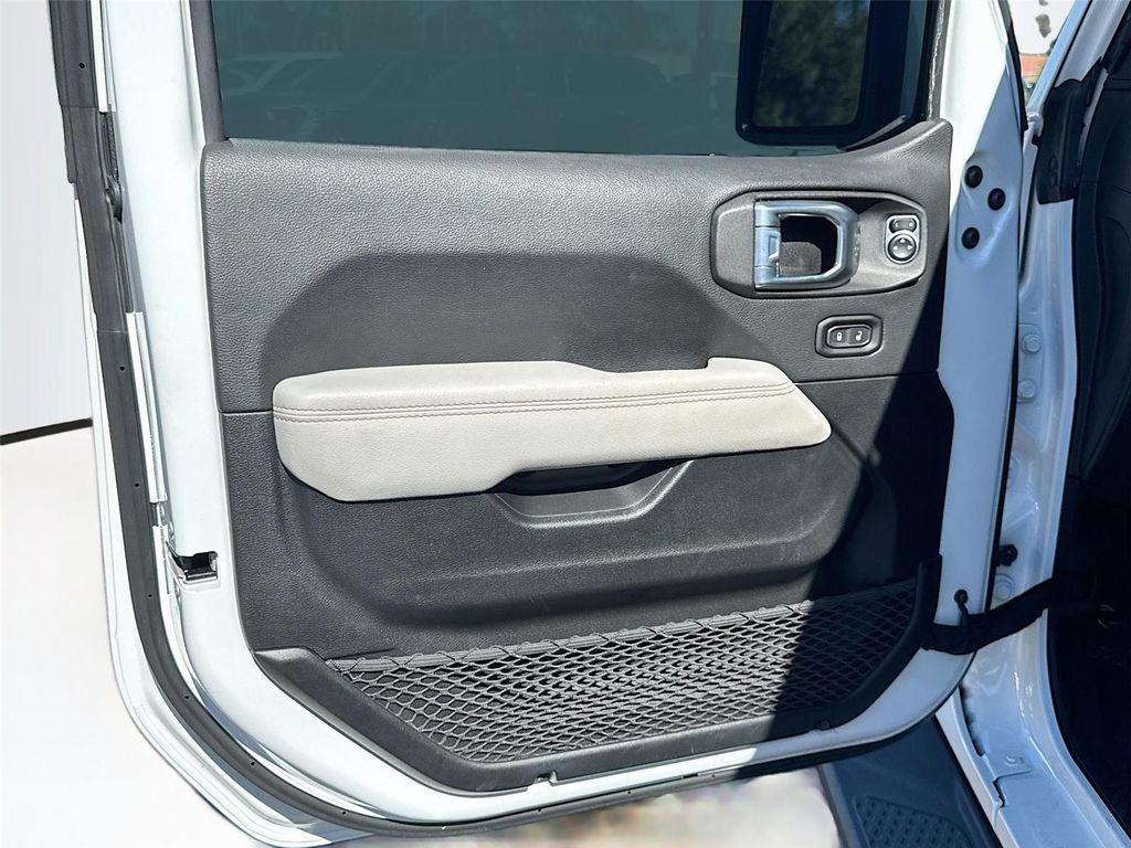 used 2021 Jeep Gladiator car, priced at $28,500