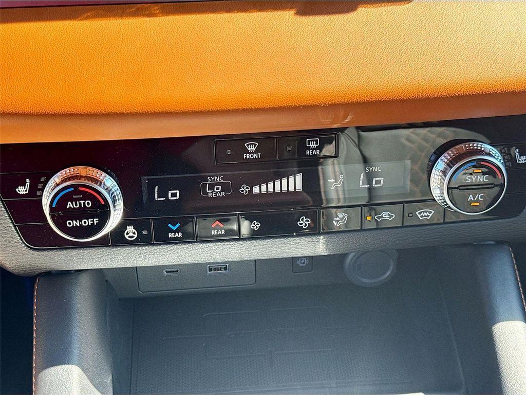 new 2025 Mitsubishi Outlander PHEV car, priced at $46,365