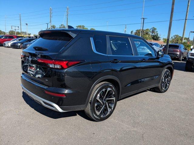 new 2024 Mitsubishi Outlander car, priced at $33,790