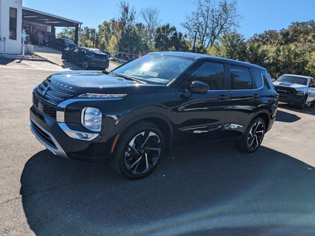 new 2024 Mitsubishi Outlander car, priced at $33,790