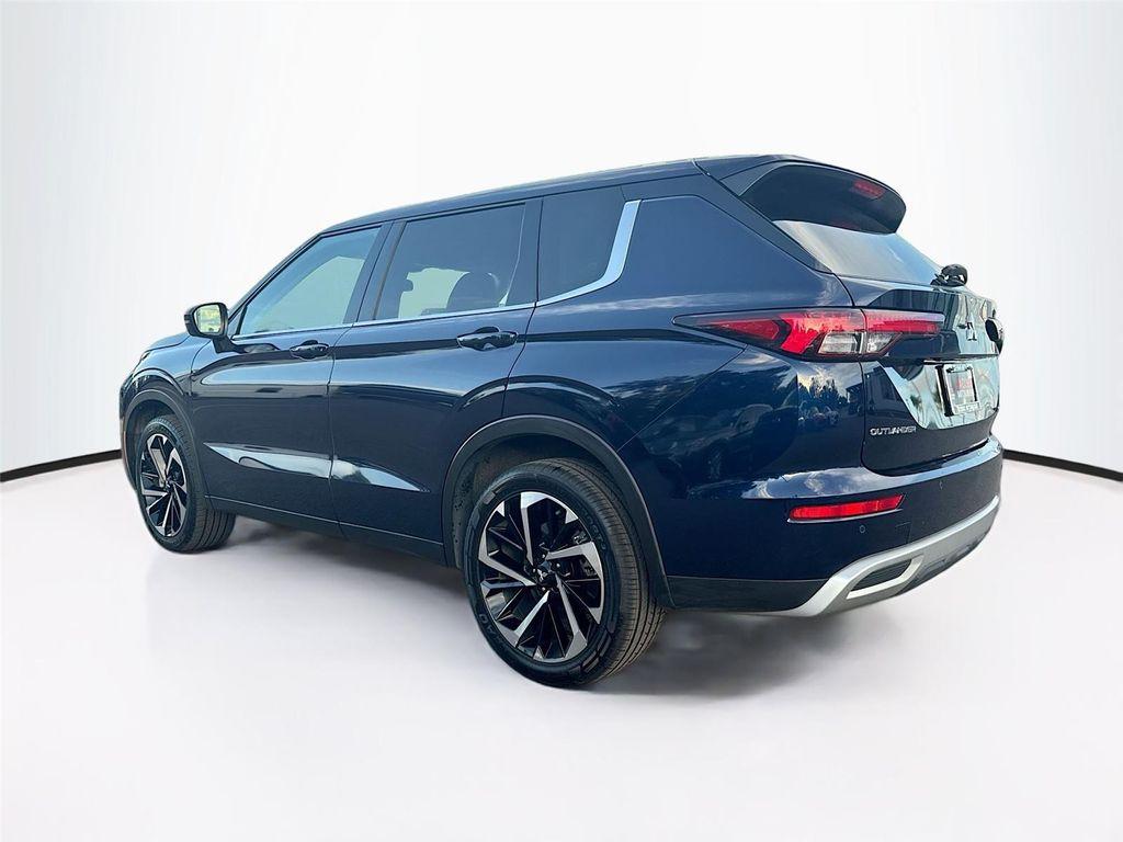 used 2024 Mitsubishi Outlander car, priced at $21,995