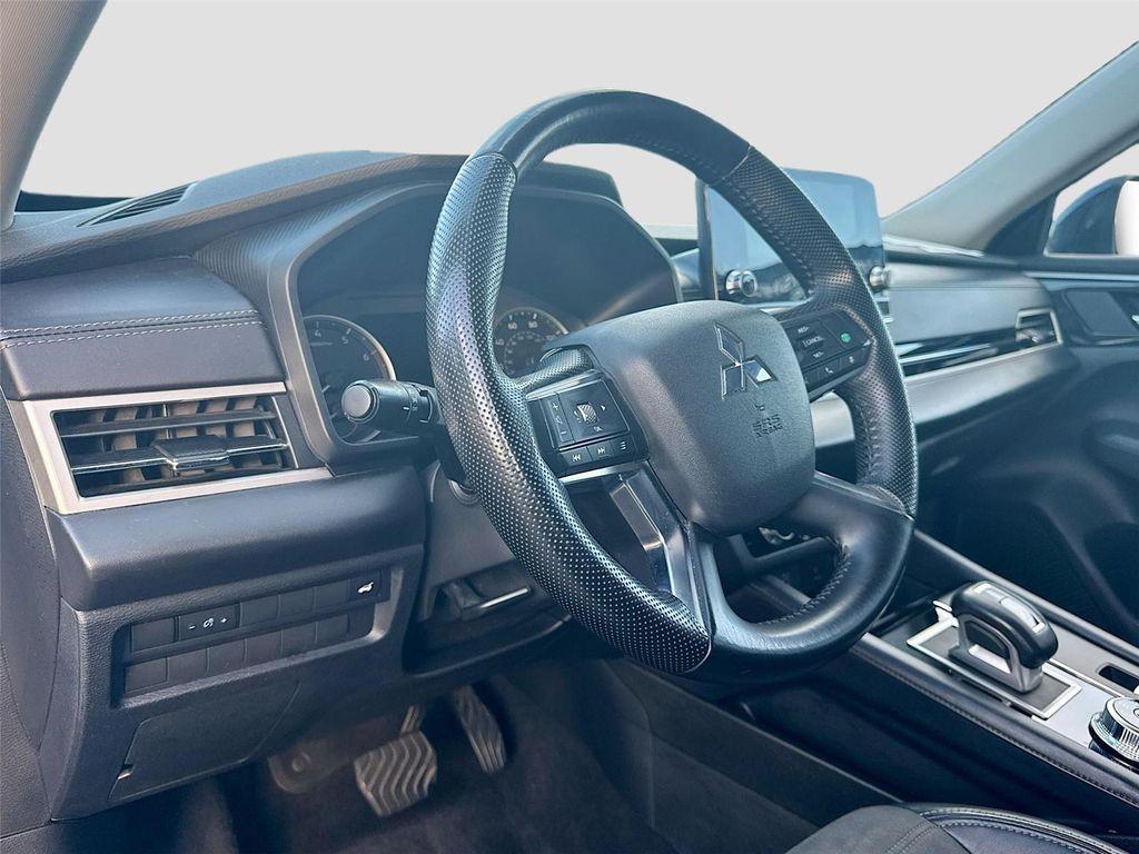 used 2024 Mitsubishi Outlander car, priced at $21,995