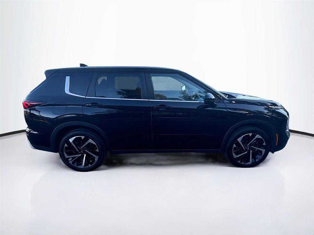 used 2024 Mitsubishi Outlander car, priced at $23,000