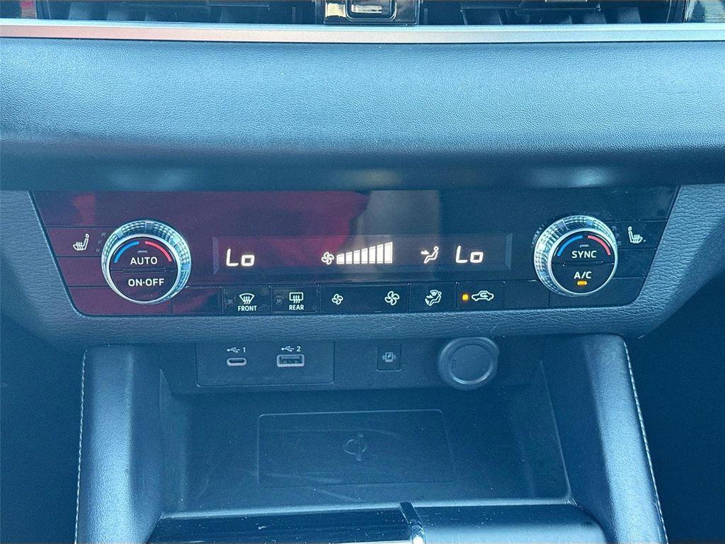 used 2024 Mitsubishi Outlander car, priced at $23,000