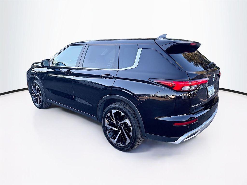 used 2024 Mitsubishi Outlander car, priced at $23,000