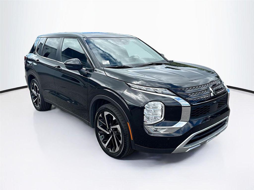 used 2024 Mitsubishi Outlander car, priced at $23,000