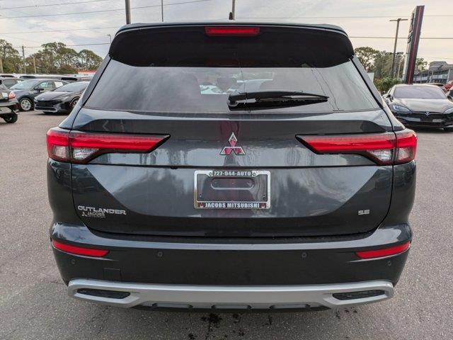 new 2024 Mitsubishi Outlander car