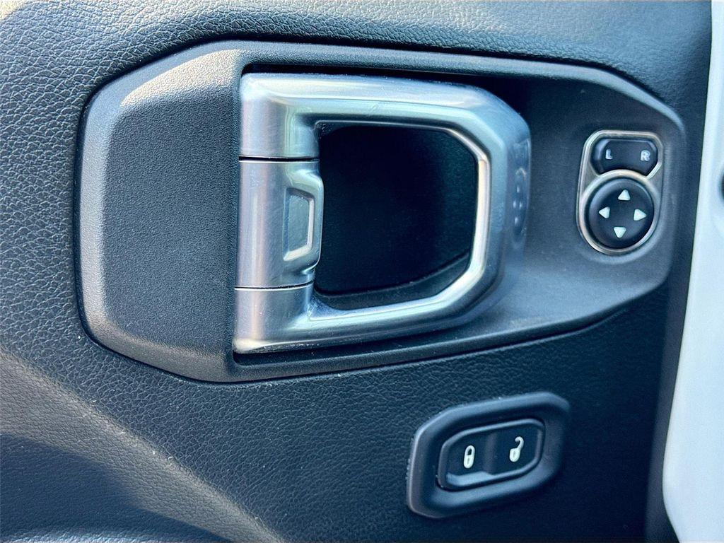 used 2022 Jeep Gladiator car, priced at $29,500