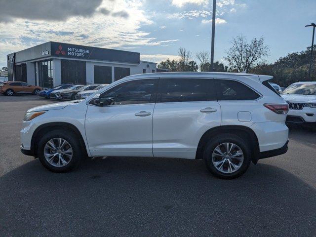 used 2015 Toyota Highlander car, priced at $18,200