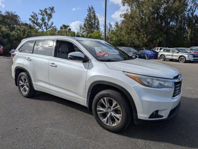 used 2015 Toyota Highlander car, priced at $17,995