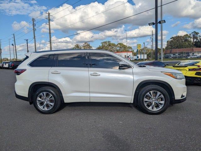 used 2015 Toyota Highlander car, priced at $18,200