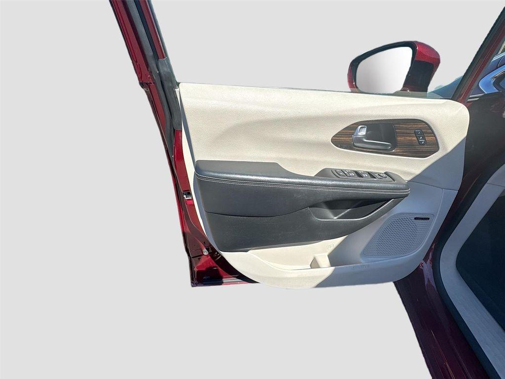 used 2022 Chrysler Pacifica car, priced at $24,100