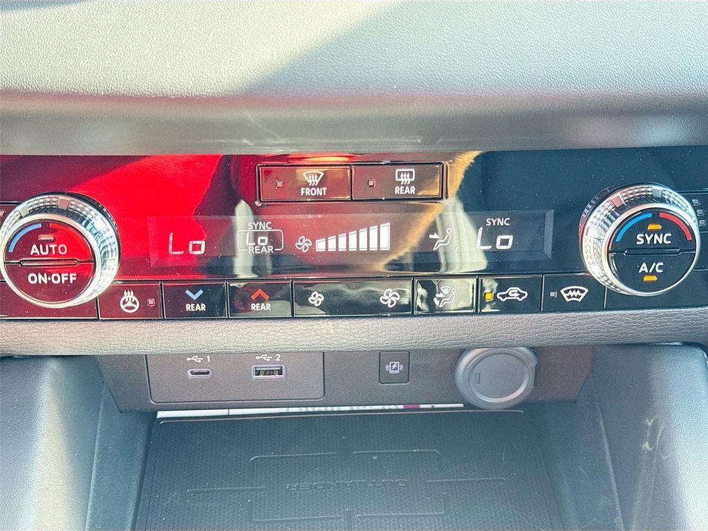 new 2025 Mitsubishi Outlander PHEV car, priced at $43,265