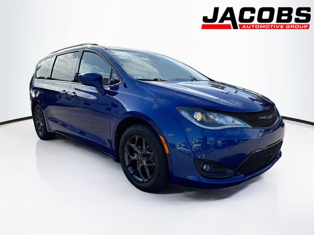 used 2018 Chrysler Pacifica car, priced at $16,400