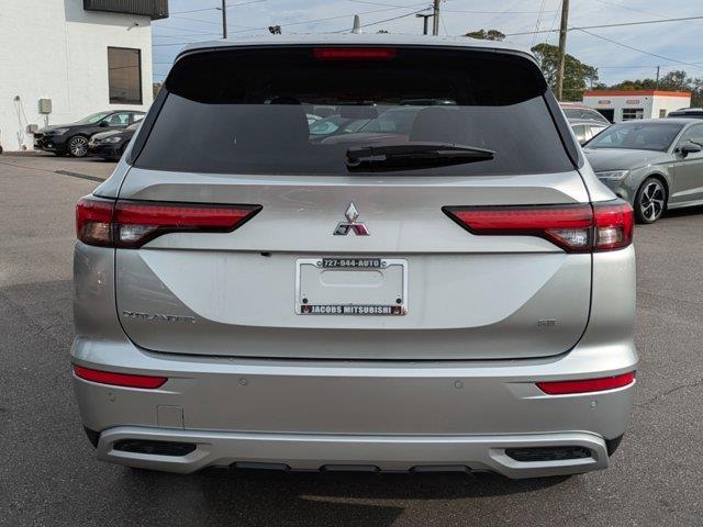 new 2024 Mitsubishi Outlander car