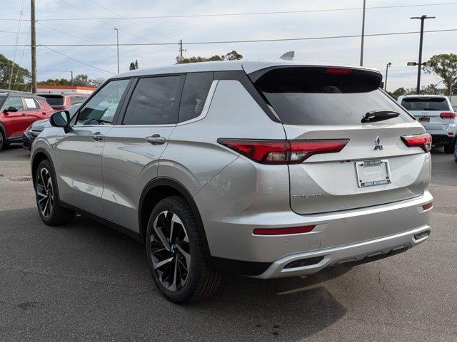 new 2024 Mitsubishi Outlander car