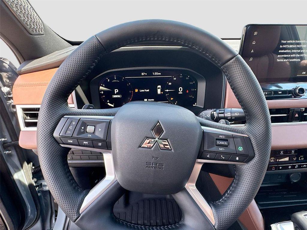 new 2025 Mitsubishi Outlander car, priced at $46,790
