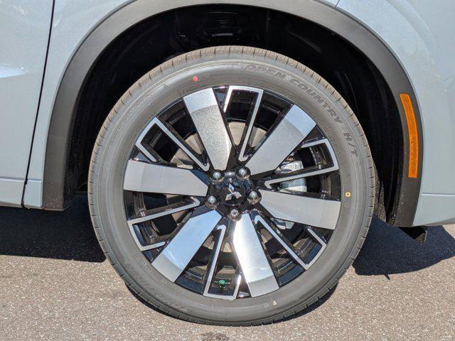 new 2025 Mitsubishi Outlander car, priced at $38,115