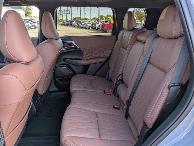 new 2025 Mitsubishi Outlander car, priced at $38,115