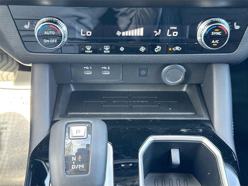 used 2025 Mitsubishi Outlander car, priced at $29,800