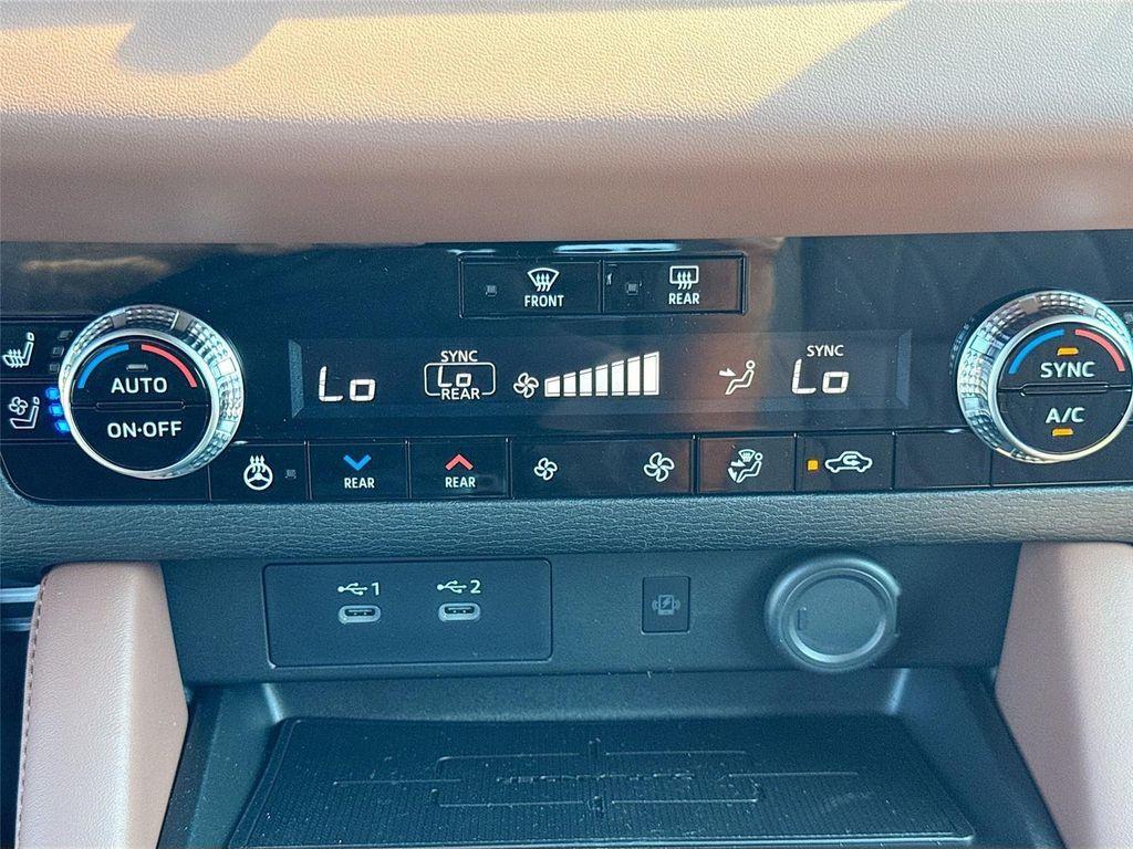 new 2025 Mitsubishi Outlander car, priced at $39,600