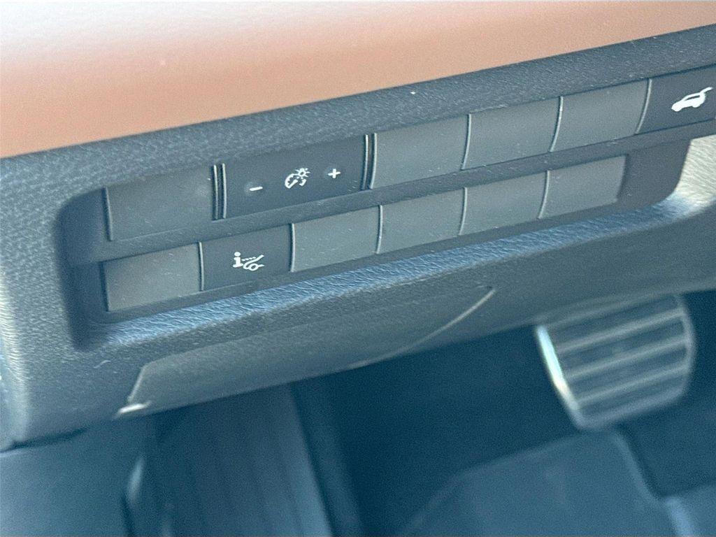 new 2025 Mitsubishi Outlander car, priced at $39,600