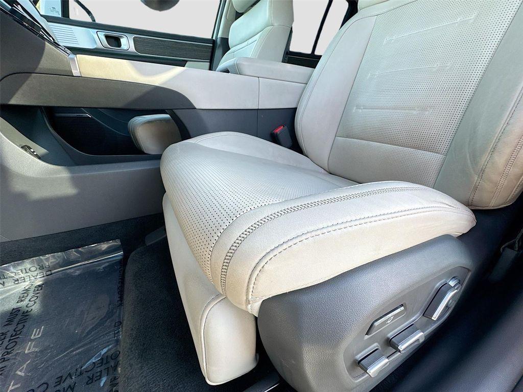 used 2024 Hyundai Santa Fe car, priced at $34,686