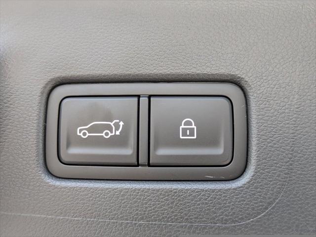 used 2025 Hyundai Santa Fe car, priced at $36,388